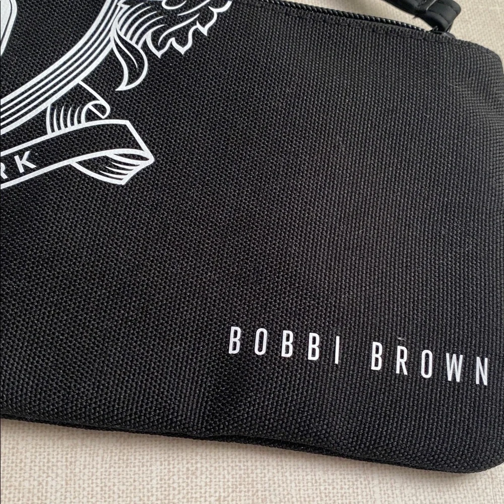 Bobbi Brown Black Cosmetic Makeup Zipper Wristlet‎ Bag